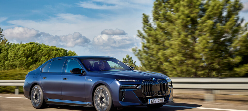 Hands-free on the Autobahn in the BMW i7