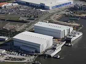 Platz 6: Austal USA
Austal USA ist die amerikanische Niederlassung der gleichnamigen australischen Werft. Die Produktionsanlage in Alabama ist die größte Fabrik des Unternehmens. Sie umfasst eine Fläche von rund 467.000 Quadratmetern. (Bild: Austal)