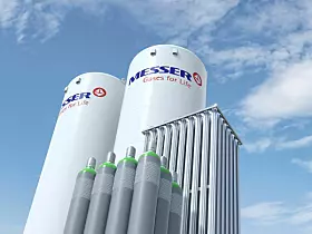 Platz 14: Messer SE & Co. KgaA
Der Gasehersteller aus Bad Soden behält mit 4,481 Milliarden Euro (2023: 4.,91 Milliarden Euro) seinen 14. Rang unter den größten Chemiekonzernen Deutschlands bei. Das Besondere: Messer ist ein Familienunternehmen. Es produziert Industrie-, Medizin- und Spezialgase.