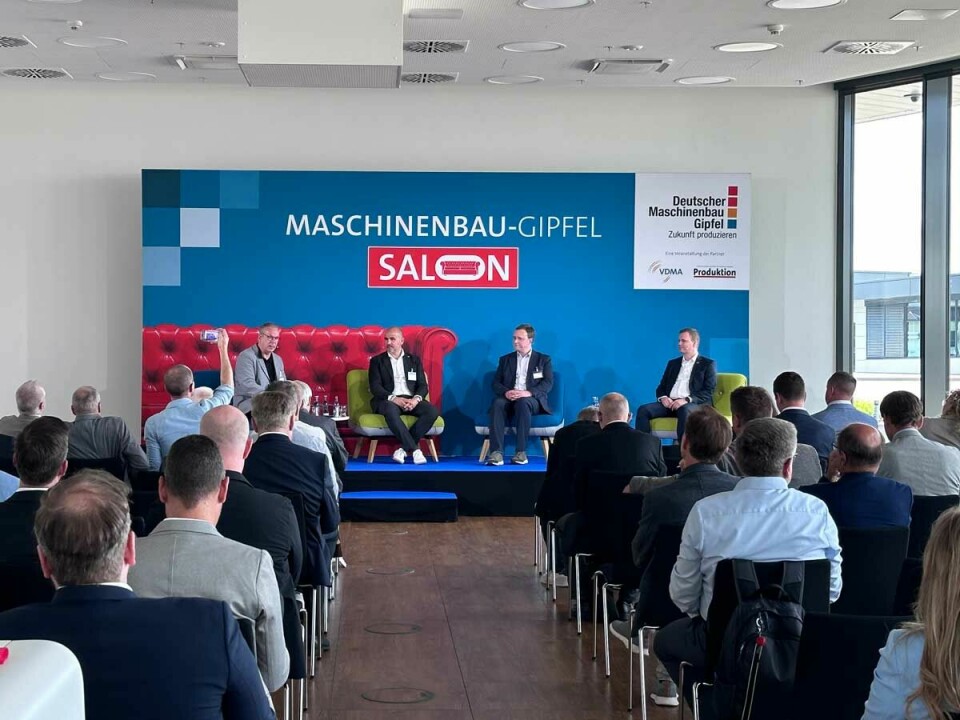 Das Auditorium bestand aus circa 50 Teilnehmern vor Ort sowie weiteren Online-Gästen.