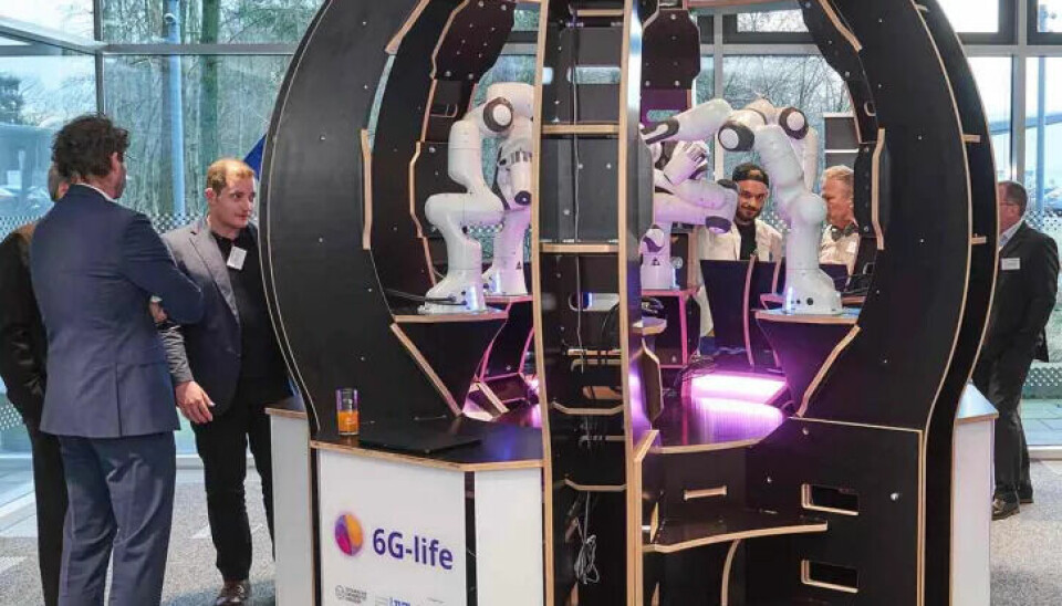 RoboSphere with six robots at the Automation Network Dresden. RoboSphere mit sechs Robotern beim Automation Network Dresden.