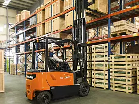 Platz 18: Doosan
Das koreanische Unternehmen ist für seine Förderzeuge bekannt. 2024 machte es einen Umsatz von umgerechnet 13,3 Milliarden US-Dollar (2023: 14,6 Milliarden US-Dollar, 2022: 13,74 Milliarden US-Dollar). (Bild: DIV)