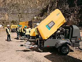 Platz 14: Atlas Copco
16,72 Milliarden US-Dollar (2023: 16,6 Milliarden US-Dollar) betrug der Umsatz von Atlas Copco im Jahr 2024. (2022: 14,54 Milliarden US-Dollar). Das bringt dem schwedischen Unternehmen den 14. Platz unter den weltweit größten Maschinenbauern ein. (Bild: Atlas Copco)