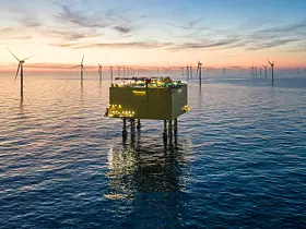Platz 4: Siemens Energy
Die deutsche Nummer zwei unter den Maschinenbauern bringt es - trotz wirtschaftlicher Schwierigkeiten - international auf den vierten Platz der größten Maschinenbauer der Welt. 2024 trägt dazu ein Umsatz von 36,68 Milliarden US-Dollar bei (2023: 32,368 Milliarden US-Dollar, 2022: 31,18 Milliarden US-Dollar). (Bild: Siemens Energy)
