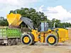 Platz 2: John Deere
Der US-Land- und Baumaschinenhersteller hält mit einem Umsatz von 48,05 Milliarden US-Dollar seinen zweiten Platz. 2023 waren es noch 58,6 Milliarden US-Dollar und 2022 rund 55,63 Milliarden US-Dollar - der Umsatzrückgang ist also gewaltig. John Deere (Deere & Company) hat seinen Hauptsitz in Moline, Illinois, USA. Zum Stichtag 31. Dezember 2024 beschäftigte das Unternehmen weltweit rund 75.000 Mitarbeitende .Das Besondere: Die Baumaschinen der Amerikaner (im Bild ein Radlader 904 P-Tier) sind in Gelb gehalten, die Landmaschinen in Grün. (Bild: John Deerehttps://mi-contao.cia-network.net/system/themes/flexible/icons/drag.svg)